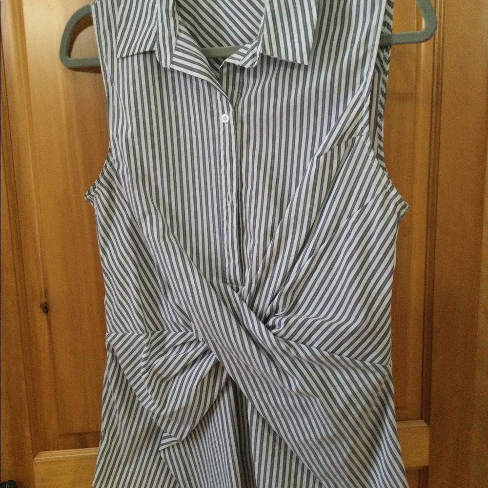 Ladies shortsleeve shirt